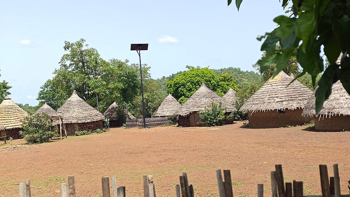 Vista geolocalizada del pueblo bassari de Ethiolo.